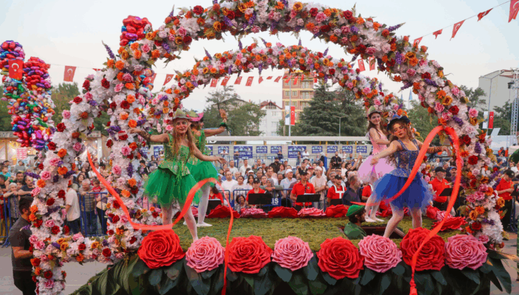 27. Eşme Turistik Kilim Kültür ve Sanat Festivali büyük bir coşkuyla başladı! – Birlik Haber Ajansı