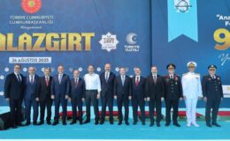 Kars Valisi Ziya Polat, Malazgirt Zaferi’nin 954. Yıl Dönümü kutlamalarına katıldı – Birlik Haber Ajansı