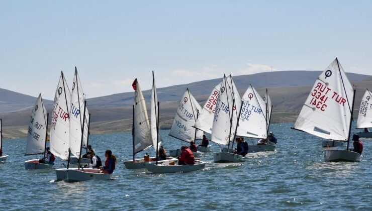 Ani’nin Fethi’nin 961. yıl dönümü, Çıldır Gölü’nde yelken yarışlarıyla kutlandı – Birlik Haber Ajansı