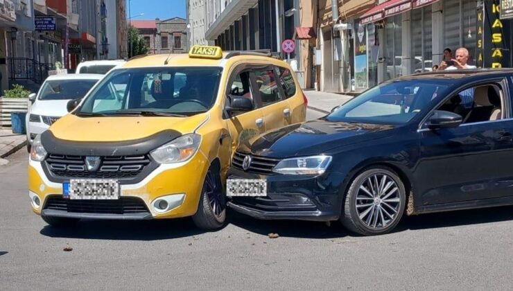Kars’ta maddi hasarlı trafik kazası meydana geldi – Birlik Haber Ajansı