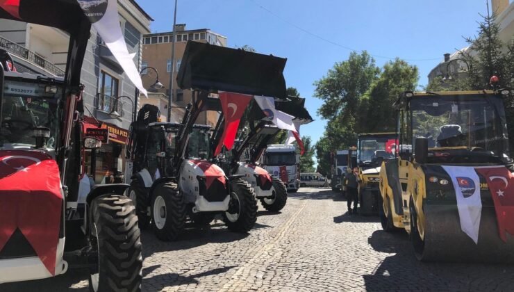 Kars Belediyesi araç filosunu güçlendirdi: 15 yeni iş makinesi dualarla hizmete girdi – Birlik Haber Ajansı