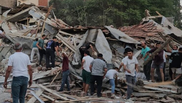 Sındırgı’daki yıkım sonrası soruşturma: Müteahhit ve bina sahibi gözaltında – Birlik Haber Ajansı