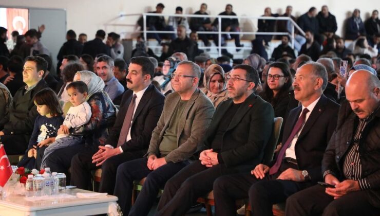 Arpaçay Aşıklar ve Halk Müziği şöleni coşkulu geçti – Birlik Haber Ajansı