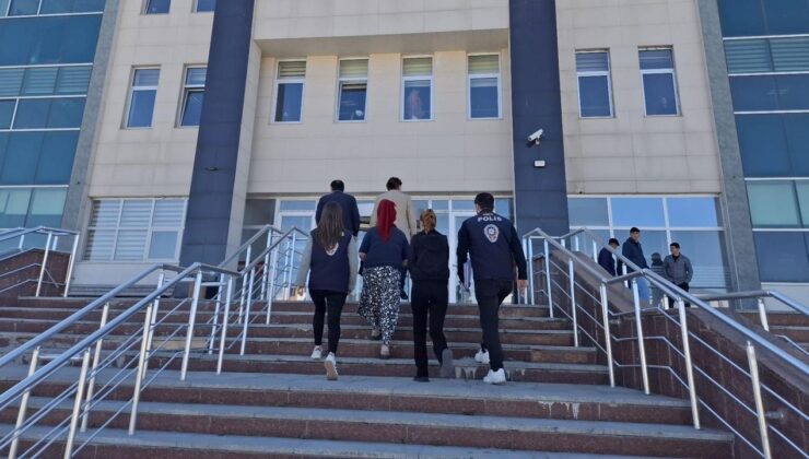 Kars’ta banka kartı dolandırıcılığı operasyonu: 2 şüpheli gözaltına alındı – Birlik Haber Ajansı