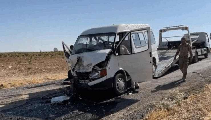 Şanlıurfa’da minibüs ile otomobil çarpıştı: 15 yaralı – Birlik Haber Ajansı