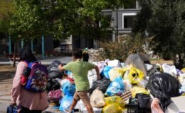 İzmir’de işçi eylemi bitti, çöp çilesi bitmedi – Birlik Haber Ajansı