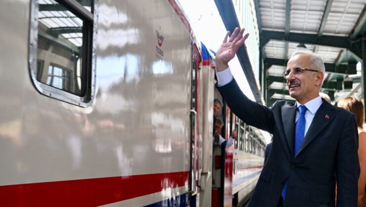 Turistik Karaelmas Treni Seferlere Başlıyor – Birlik Haber Ajansı