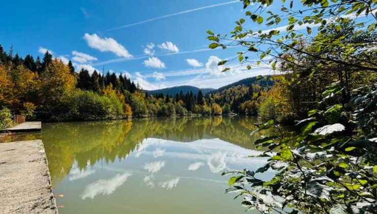 Sonbahar manzarasıyla Taşlıyatak Göleti büyülüyor! – Birlik Haber Ajansı