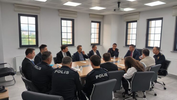 Kaymakam Dr. Uzan; “ Bilgi güvenliği konusunda hem kurumların hem de bireylerin duyarlı olması gerekiyor.” – Birlik Haber Ajansı