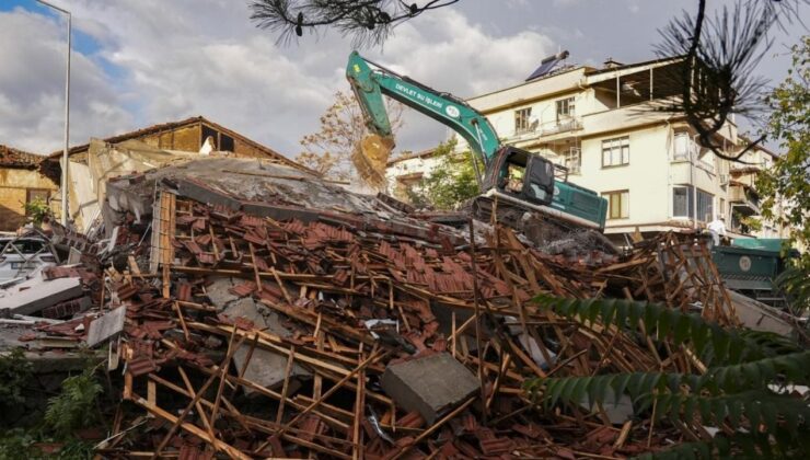 Balıkesir’de deprem enkazı kaldırma çalışmaları başladı – Birlik Haber Ajansı