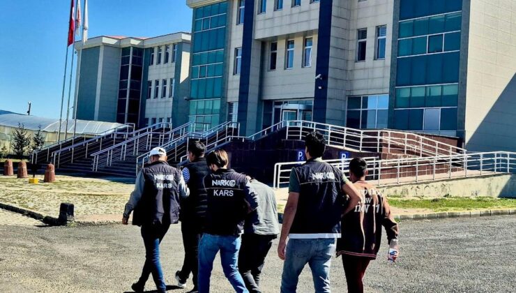 Kars’ta Uyuşturucu Operasyonu: 3 Şüpheli Tutuklandı – Birlik Haber Ajansı