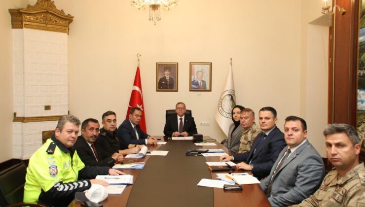 Kars Valisi Ziya Polat, karayollarındaki hız sınırlamaları toplantısına katıldı – Birlik Haber Ajansı