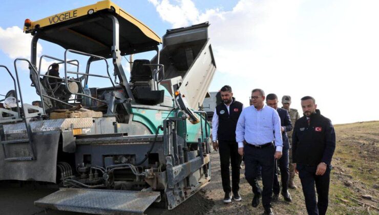 Vali Ziya Polat, Aydınkavak–Yağlıca Grup Köy Yolu’nda incelemelerde bulundu. – Birlik Haber Ajansı