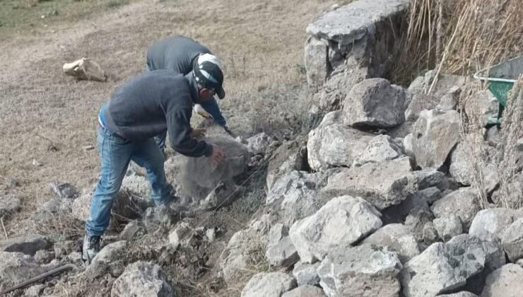 Selim Asri Mezarlığı’nda yıkılan duvarların yapımına başlandı – Birlik Haber Ajansı