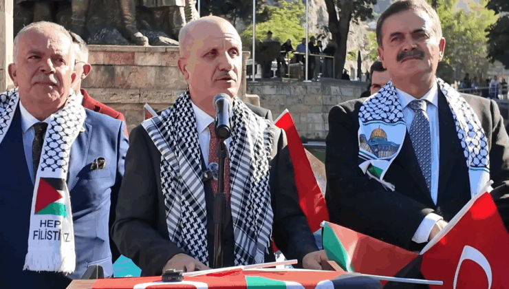 Yükseköğretim Kurulu Başkanı Özvar ile öğrenciler birlikte yürüdü – Birlik Haber Ajansı