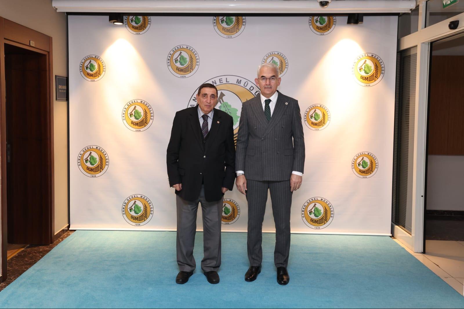 40 BİN PERSONELLE TÜRKİYE”DA ORMANLARI HAYATTA TUTMAYA ÇALIŞIYORLAR….