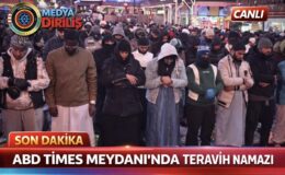 ABD Times Meydanı’nda teravih namazı